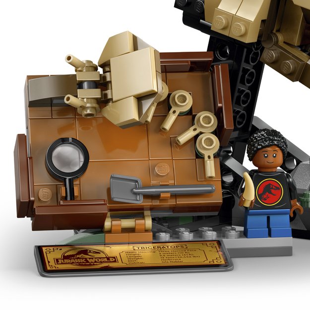 LEGO Jurassic World Dinosaur Fossils: Triceratops Skull