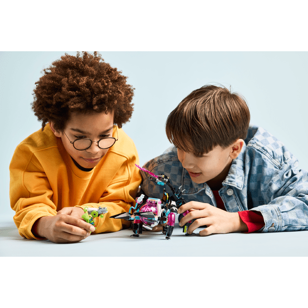 LEGO Dreamzzz Mateo vs. Cyber Brain Mech