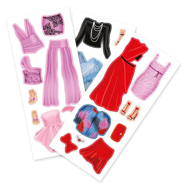 Magnetinė lėlė parodoje 3