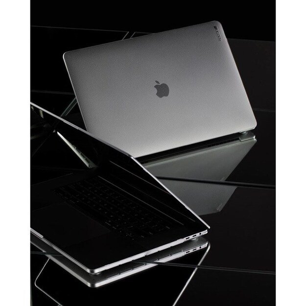 „Incase Hardshell“ dėklas, skirtas „MacBook Pro 13“ (M2 / M1 / 2022-2020) (taškeliai / juodi)