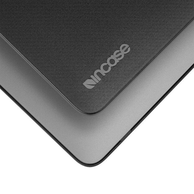 „Incase Hardshell“ dėklas, skirtas „MacBook Pro 13“ (M2 / M1 / 2022-2020) (taškeliai / juodi)