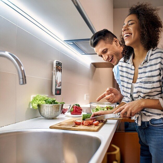 „Speck Everywhere Mount“ + „ClickLock“ – magnetinis „MagSafe“ laikiklis (juodas) 13