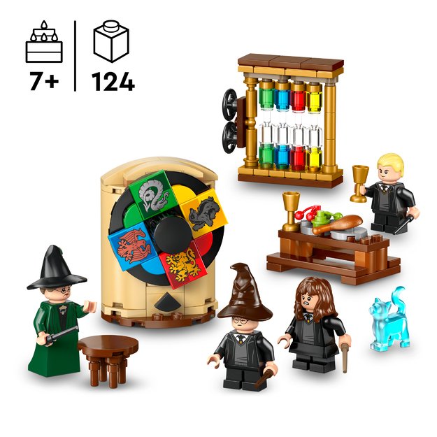 LEGO Harry Potter Hogwarts Castle: Sorting Hat Ceremony