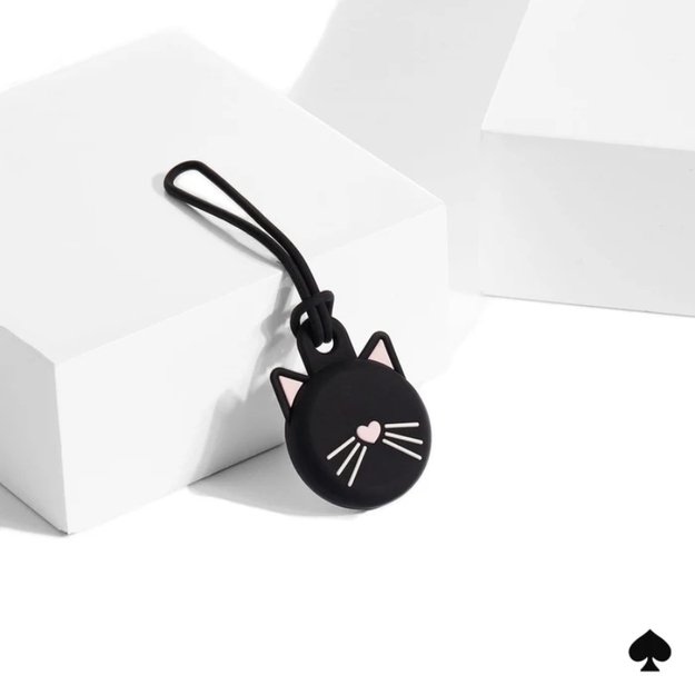 Kate Spade Niujorko laikiklis – apsauginis dėklas, skirtas Apple AirTag (juoda katė)