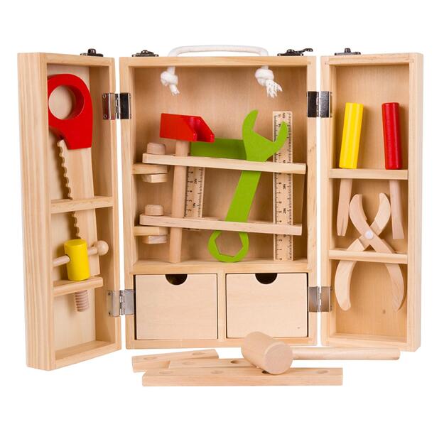Wooden tools 30 pcs in a wooden case