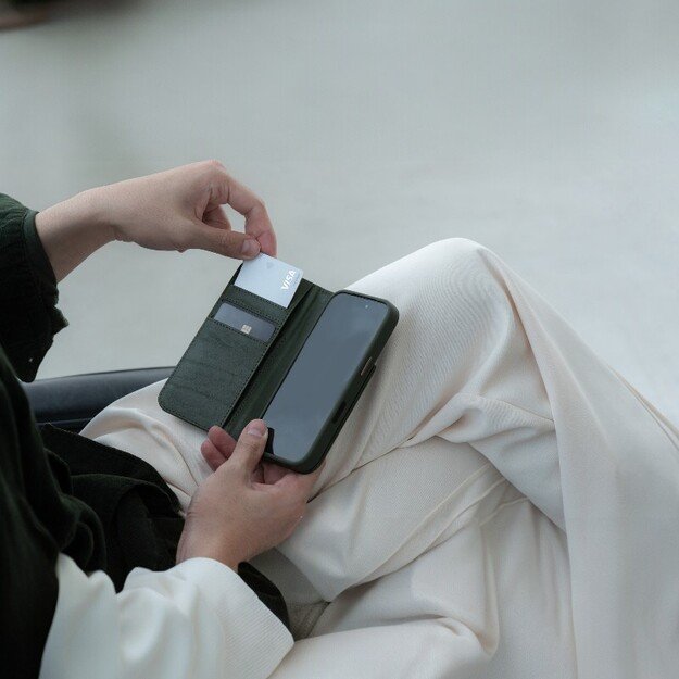 „Moshi Overture MagSafe“ – odinis atverčiamas dėklas „iPhone 17 Pro“ (miglotos koralų spalvos) 4