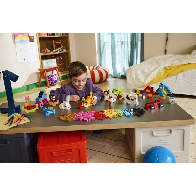 LEGO Classic Creative Colorful Bricks