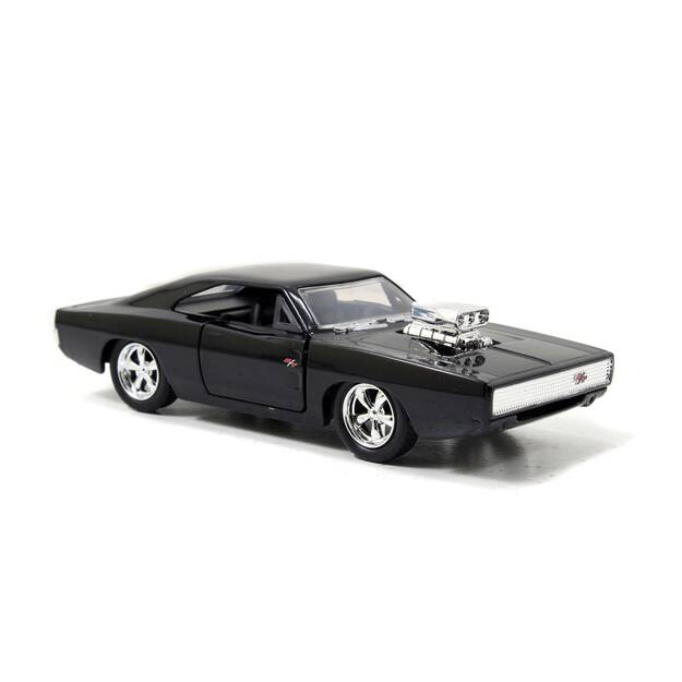 Greiti ir įsiutę 1970 m. „Dodge Charger“ demonstracinis modelis 3