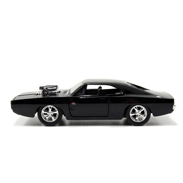 Greiti ir įsiutę 1970 m. „Dodge Charger“ demonstracinis modelis 4
