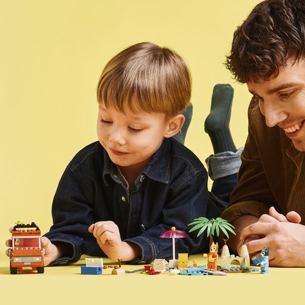 LEGO 4PLUS Bluey s Beach & Family Car Trip