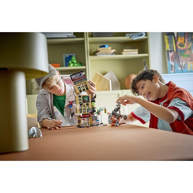 LEGO Super Heroes Spider-Man vs. Mysterio: The Daily Bugle
