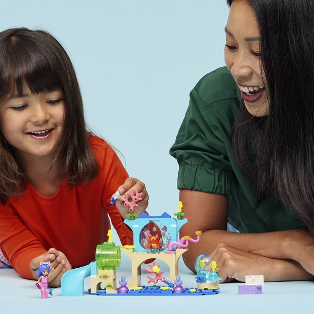 LEGO Gabby`s Dollhouse Mermaid Gabby s Aquarium Adventure