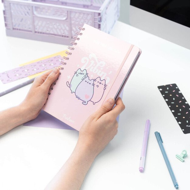 Pusheen - Savaitės planuotojas A5 2025/2026
