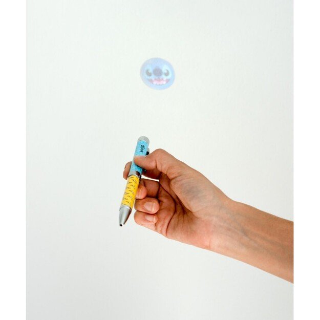 „Disney Stitch“ – pliušinis užrašų knygelė A5 formatu + žibintuvėlis-tušinukas iš tropikų kolekcijos 16