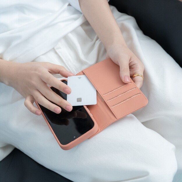 „Moshi Overture MagSafe“ – odinis atverčiamas dėklas „iPhone 17 Pro Max“ (miglotos koralų spalvos) 26