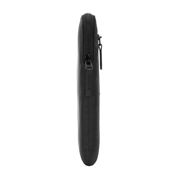 „Incase Compact“ dėklas, pagamintas iš nailono, skirtas „MacBook Pro 14“ (M4/M3/M2/M1/2024–2021) (juodas)