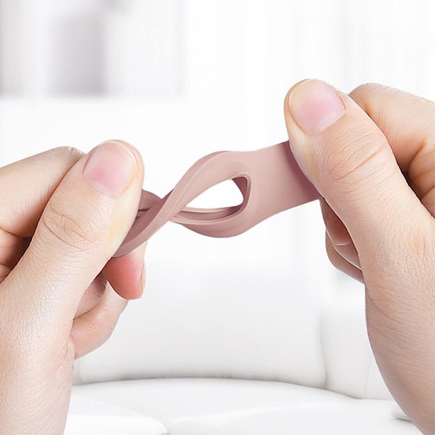 Crong silikoninis dėklas su raktų pakabu – apsauginis Apple AirTag raktų pakabuko dėklas (smėlio rožinis) 15