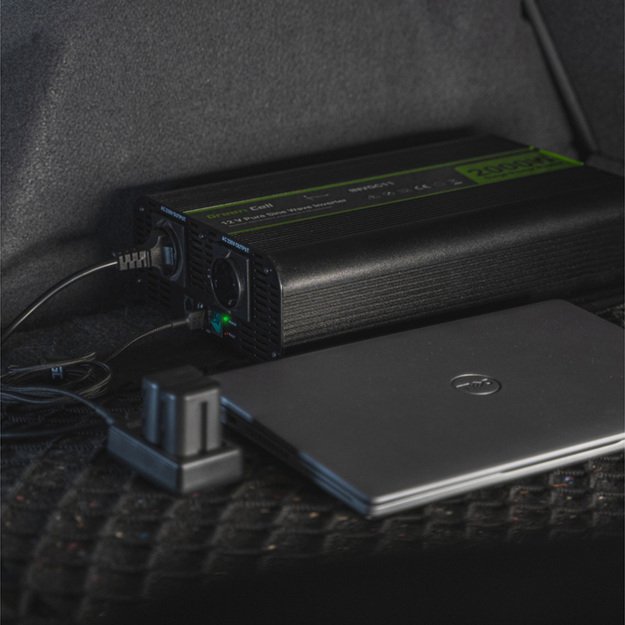 Green Cell - Voltage converter Inverter PRO 12V to 230V 2000W/4000W Modified sine wave 6