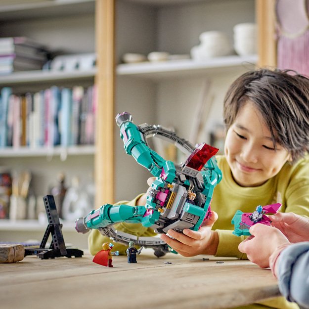 LEGO Super Heroes  The New Guardians  Ship