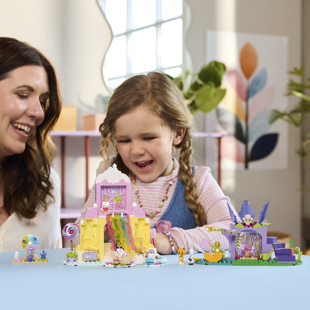 LEGO Gabby`s Dollhouse Sweet Treat Mountain & Kitty Garden