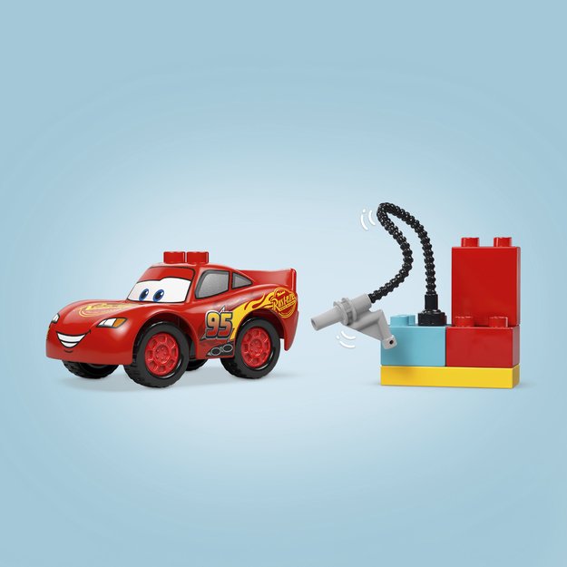 LEGO DUPLO Mcqueen s Visit to Doc s Garage