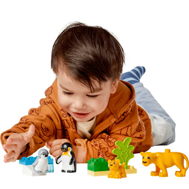 LEGO DUPLO Wild Animal Families: Penguins & Lions