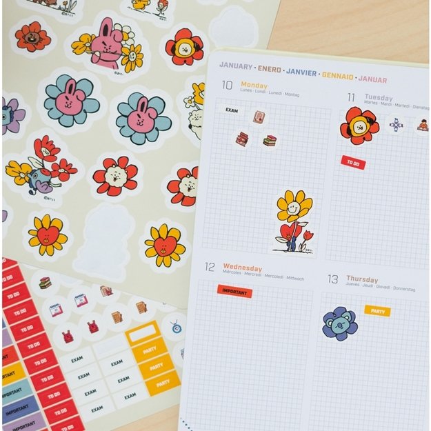 BT21 – 2021/2022 mokslo metų kalendorius (baltas) 9