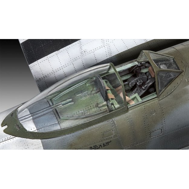 Revell Plastic Model Hawker Tempest 1:32 
