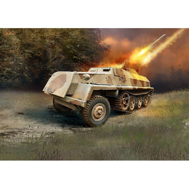 Revell Plastic Model 15 cm Panzerwerfer 42 auf sWS 1:72