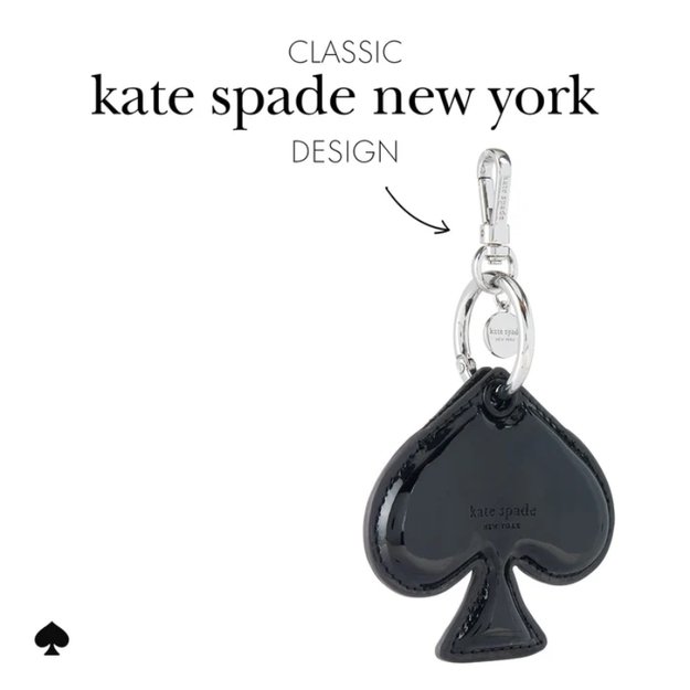 Kate Spade New York Charm raktų pakabukas – apsauginis dėklas, skirtas Apple AirTag (Spade)