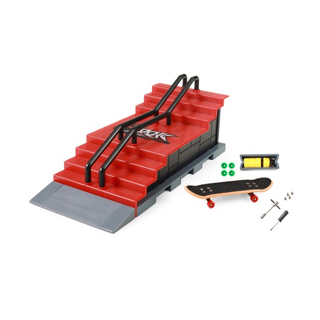 Skatepark - ramp with accessories 1