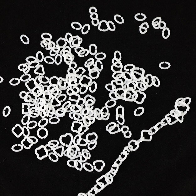 Mažos plastikinės raidės 150 vnt. 4