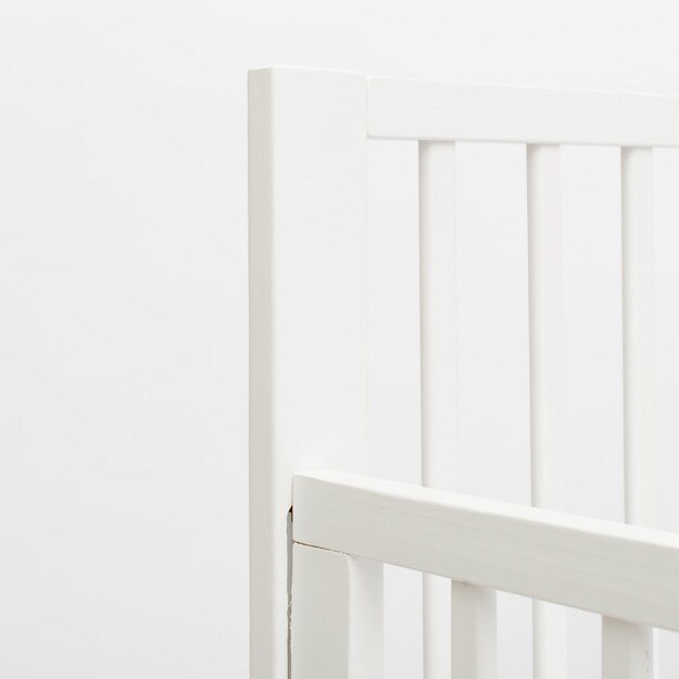 Nauja Baby BASIC lovelė su nuleidžiama šonine sienele balta