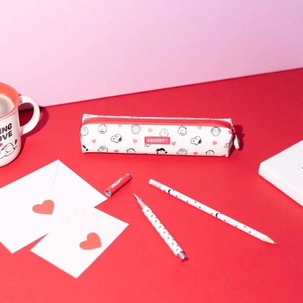 Snoopy - Pencil case with pen and pencil set from the Love Season collection 7