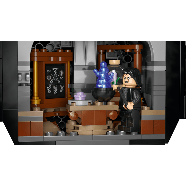 LEGO Harry Potter Cauldron: Secret Potions Classroom