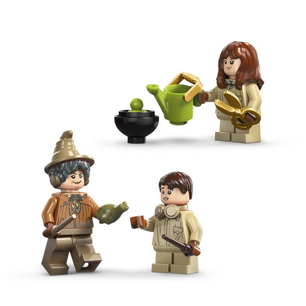 LEGO Harry Potter Hogwarts&trade; Castle: Herbology Class