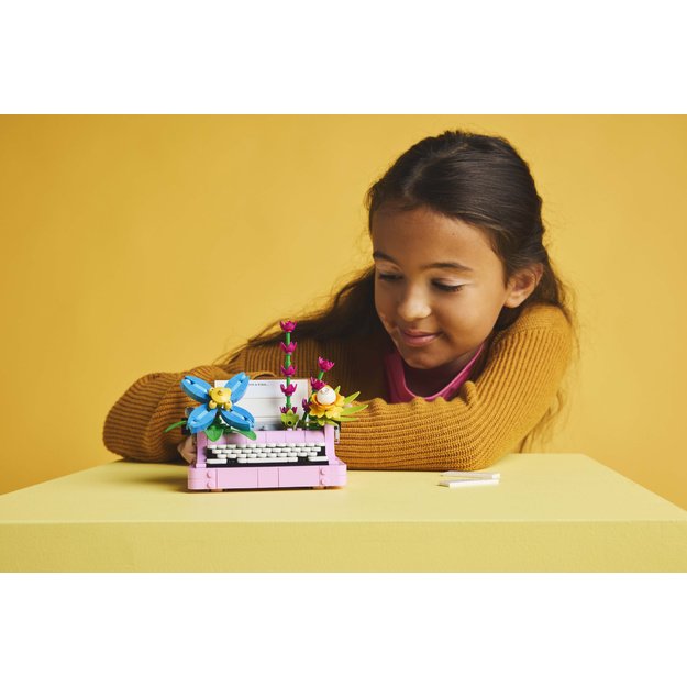 LEGO Creator Typewriter with Flowers