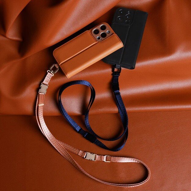 Moshi Overture MagSafe – trys viename odinis atverčiamas dėklas, skirtas iPhone 16 Pro Max (anglies juodas)