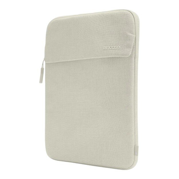 „Incase Crosstown Sleeve“ su vilnone danga – dėklas su kišene, skirtas „MacBook Pro 16“ (M4/M3/M2/M1/2024–2021) (juodas) 8