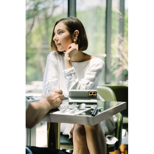 Moshi Overture MagSafe dėklas su nuimama magnetine pinigine, skirta iPhone 14 Plus (pilka) 20