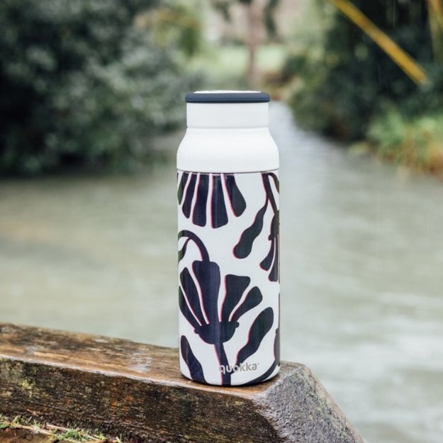 Quokka Echo - 690 ml Stainless Steel Bottle with Silicone Handle (Abstract Leaves) 2