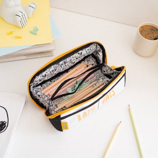 Snoopy - Double compartment pencil case from the Lazy Days collection 5