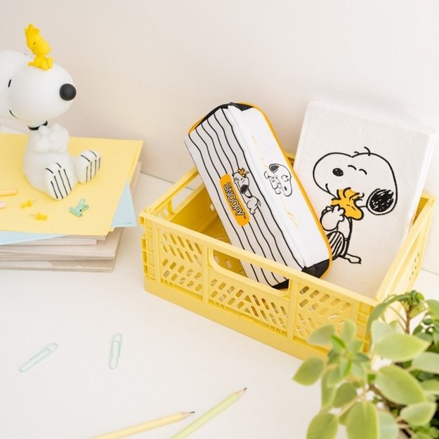 Snoopy - Double compartment pencil case from the Lazy Days collection 7