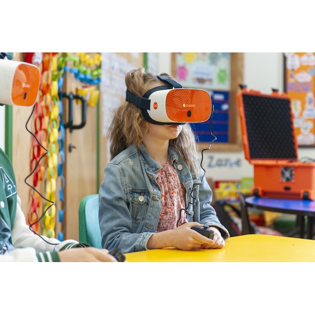 ClassVR Xplorer Set of 8 including 8 Controllers