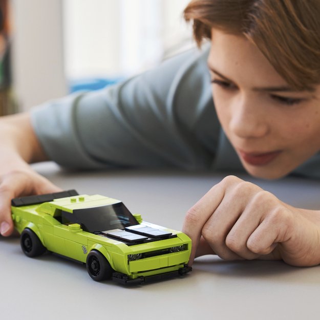 LEGO Speed Champions Dodge Challenger SRT Hellcat Sports Car