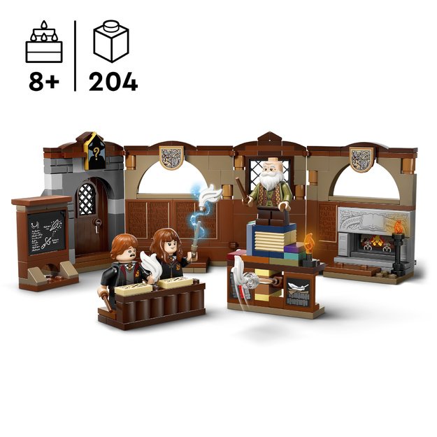 LEGO Harry Potter Hogwarts Castle: Charms Class