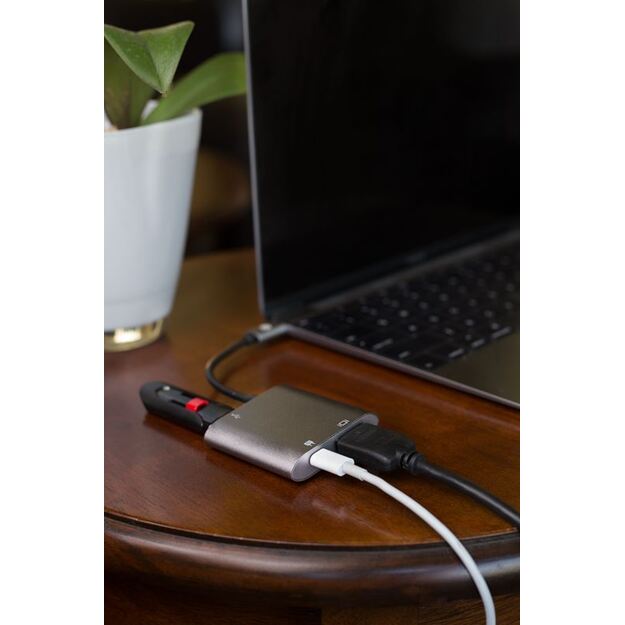 Kanex USB-C VGA adapteris su maitinimo tiekimu – USB 1,5 A, USB-C maitinimo tiekimas 60 W + VGA Full HD (anoduotas aliuminis)