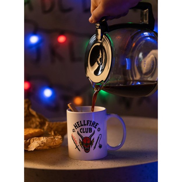 Stranger Things - Keraminis puodelis dovanų dėžutėje 350ml (Hellfire Club)